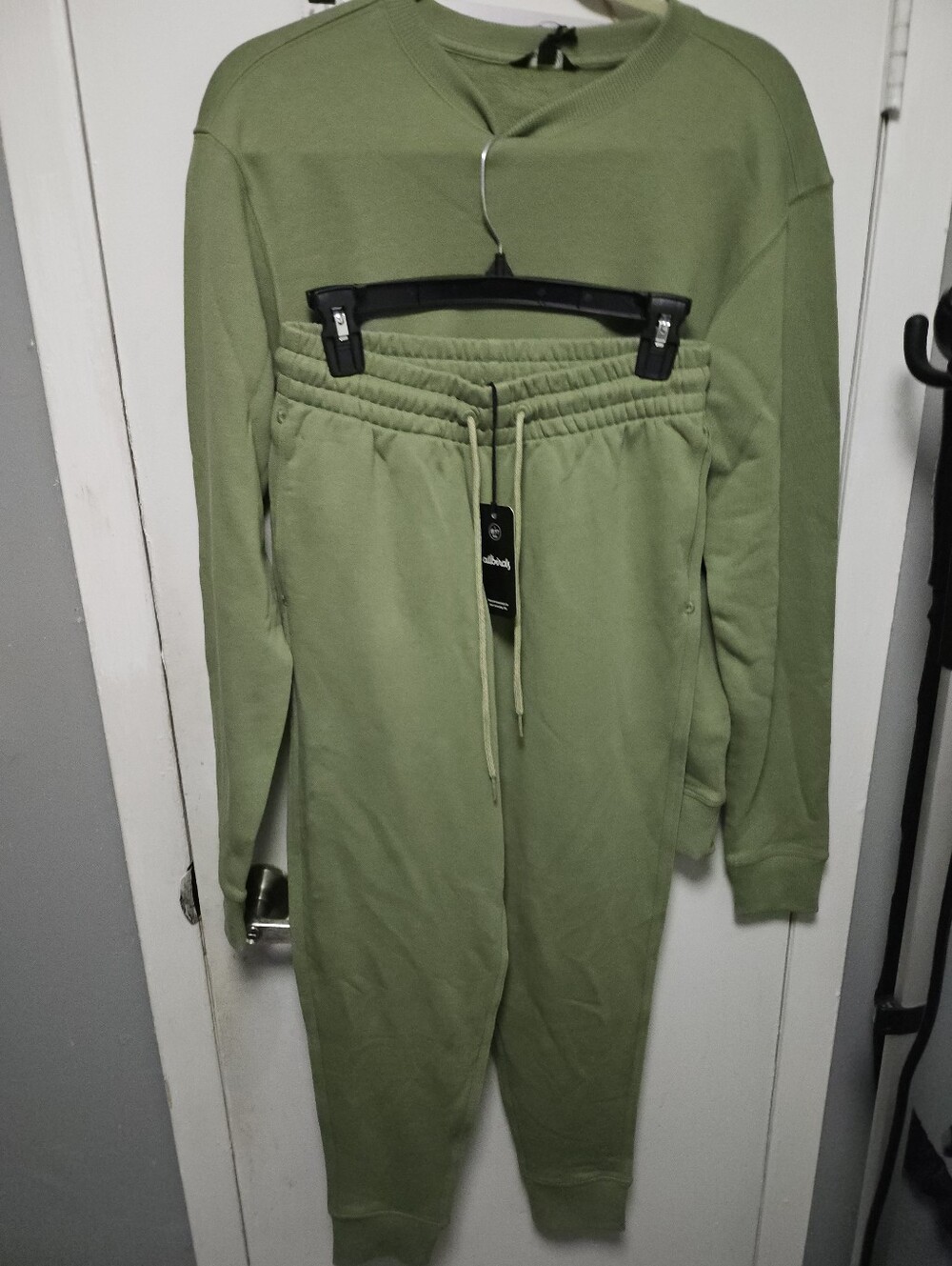 Allbirds Olive Green Sweatshirt and Jogger Set
